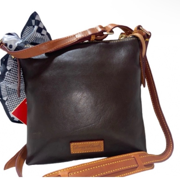 Dooney & Bourke Letter Crossbody NWT
(Yello Arround Zipper Inside From
Factory) - Picture 3 of 6